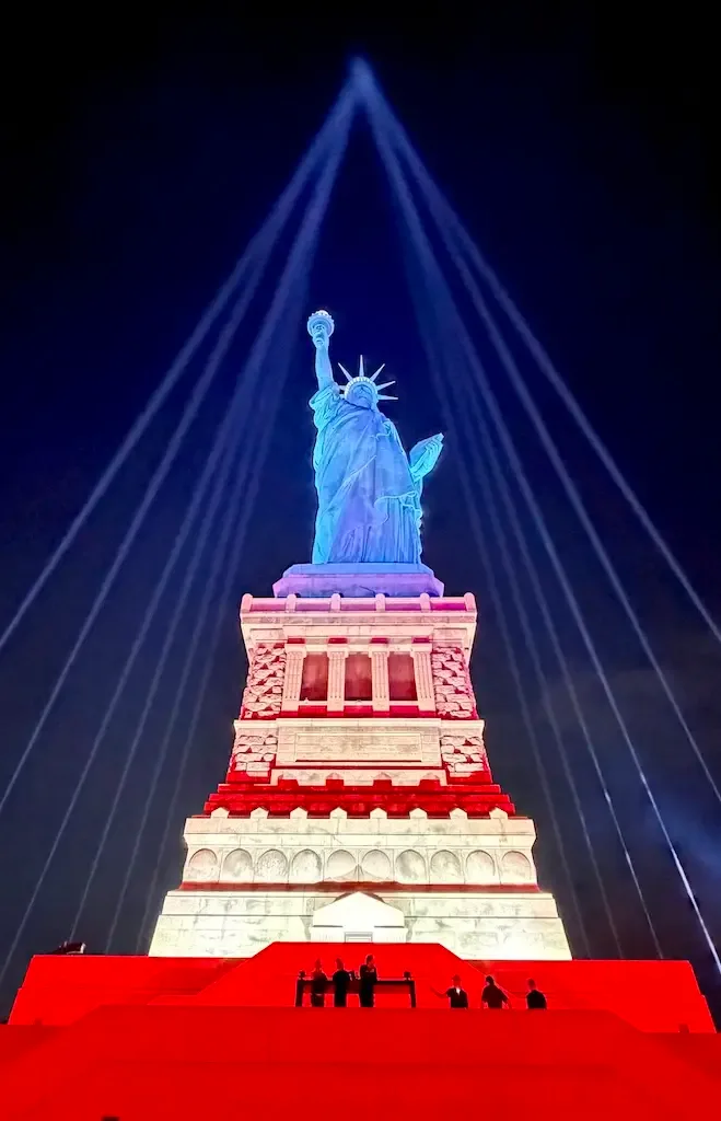 Michael Canitrot — Liberty Lights